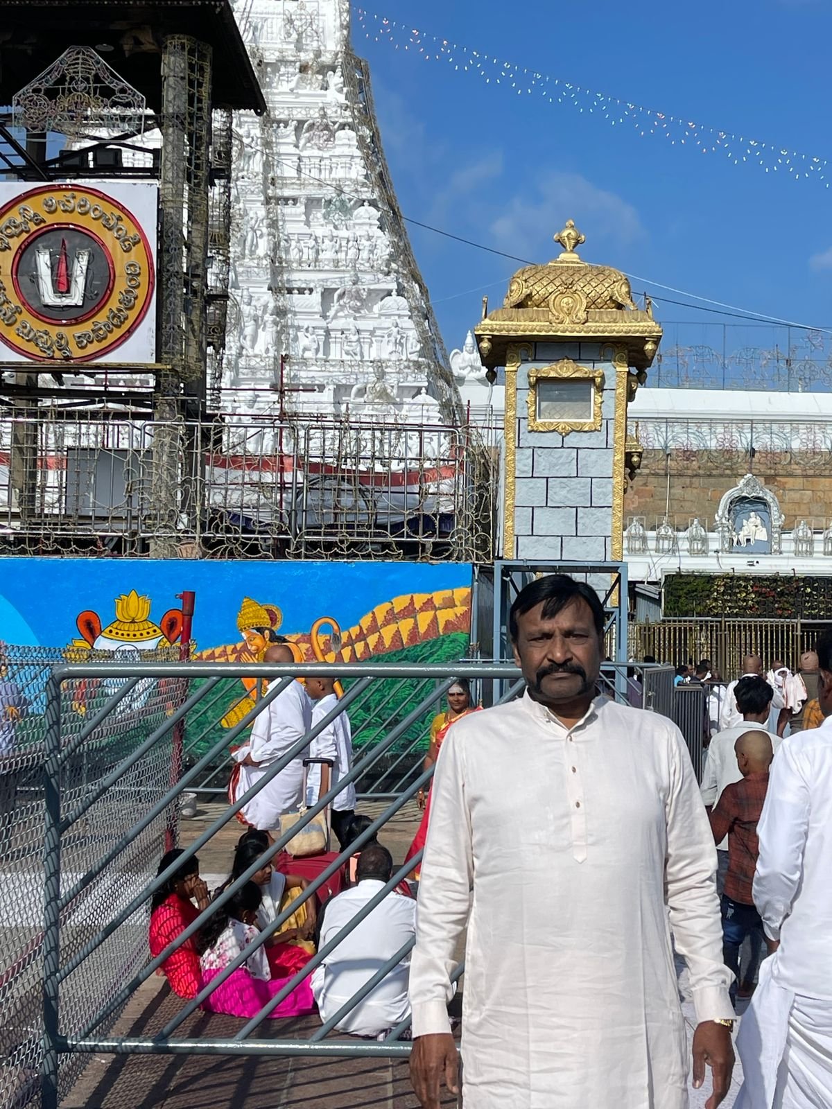 తిరుమల వెంకన్న సన్నిధిలో రిలీజ్ డేట్ ప్రకటించిన హీరో వెంకన్న