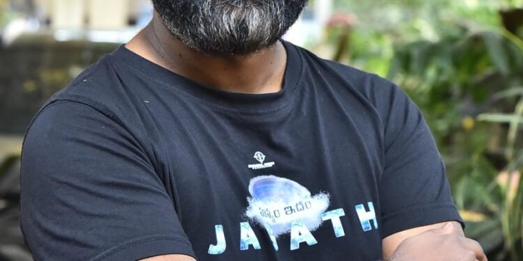 ఇప్పటి వరకు ఎవరూ టచ్‌ చేయిని కథ ‘రహస్య ఇదం జగత్‌’ : దర్శకుడు కోమల్‌ ఆర్‌ భరద్వాజ్‌