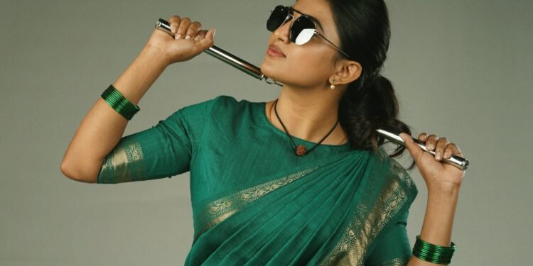 ఆనంది, వరలక్ష్మిశరత్కుమార్, దేవరాజ్ భరణి ధరణ్, నరేష్ బాబు పి, ఫస్ట్ కాపీ మూవీస్ – ప్రొడక్షన్ నంబర్ 1: ‘శివంగి’ బోల్డ్ అండ్ సెన్సేషనల్ టీజర్ రిలీజ్