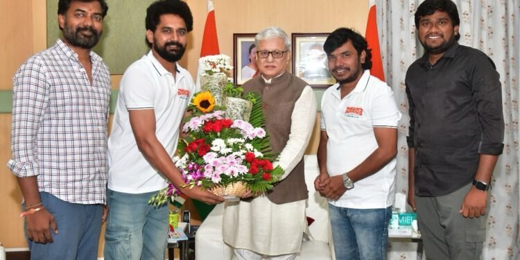  ఏప్రిల్‌ 25న ‘సోదరా’ చిత్రం విడుదల నేపథ్యంలో తెలంగాణ గవర్నర్ ను గౌరవప్రదంగా కలిసిన సోదరా టీం