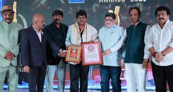 సినీ, రాజకీయ ప్రముఖుల సమక్షంలో ఘనంగా విజన్ స్టూడియోస్ ఐకాన్స్ ఆఫ్ ఎక్సలెన్స్ అవార్డ్స్ 2025 కార్యక్రమం