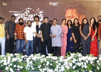 నేటి ట్రెండ్ కు తగ్గట్టు ఇలాంటి కంటెంట్ ఉన్న సినిమాలు రావాలి “కానిస్టేబుల్” ట్రైలర్ ఈవెంట్ లో సీనియర్ నటుడు డా: రాజేంద్ర ప్రసాద్