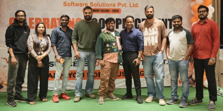 విక్యూబ్ సాఫ్ట్‌వేర్ ట్రైనింగ్ ఇన్‌స్టిట్యూట్ అభినందన కార్యక్రమంలో పాల్గొన్న బిగ్ బాస్ ఫేమ్ టేస్టీ తేజ