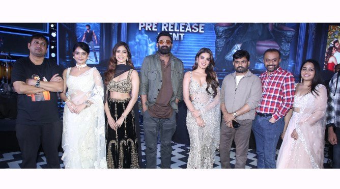 డార్లింగ్ ఫ్యాన్స్ కు మంచి ఎంటర్ టైన్ మెంట్ ఇవ్వాలని “రాజా సాబ్” సినిమా చేశాం – ప్రభాస్