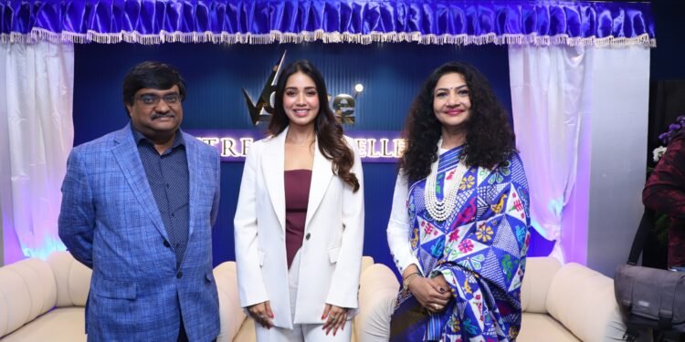 నివేతా పెతురాజ్ చేతులమీదుగా జూబ్లీహిల్స్‌లో వి‌కేర్ సెంటర్ ఆఫ్ ఎక్సలెన్స్ ప్రారంభం