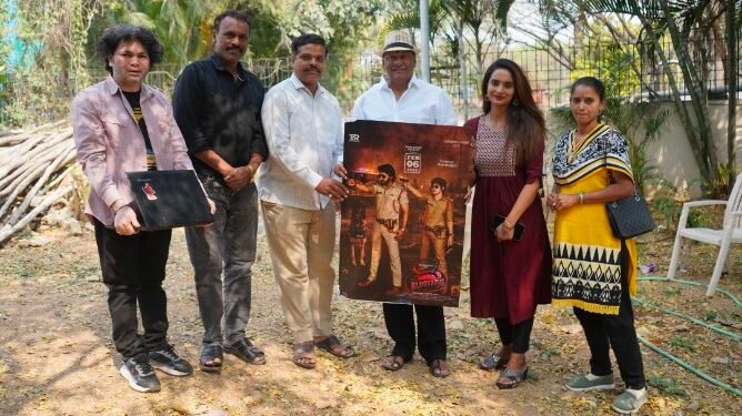 “బ్లడ్ రోజస్” ట్రైలర్ ను విడుదల చేసిన   నటకిరీటి పద్మశ్రీ రాజేంద్రప్రసాద్