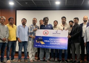 మెడికవర్ హెల్త్ స్క్రీనింగ్ కూపన్‌ను ఆవిష్కరించిన దర్శకుడు వి.వి. వినాయక్