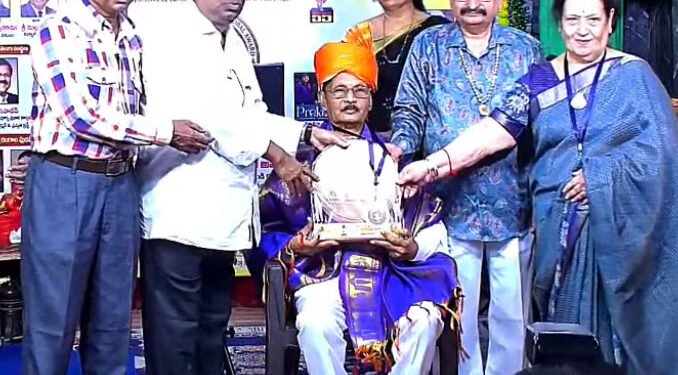 భగీరథకు వంశీ ఎన్ .టి .ఆర్.మహానంది గ్లోబల్ అవార్డు