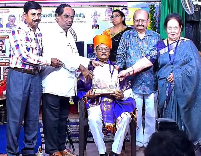 భగీరథకు వంశీ ఎన్ .టి .ఆర్.మహానంది గ్లోబల్ అవార్డు
