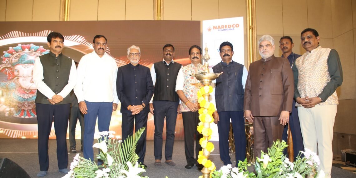 నేషనల్ రియల్ ఎస్టేట్ డెవలప్ మెంట్ కౌన్సిల్ (నరెడ్కో) ఆధ్వర్యంలో పద్మశ్రీ మురళీమోహన్ కు ఘన సన్మానం