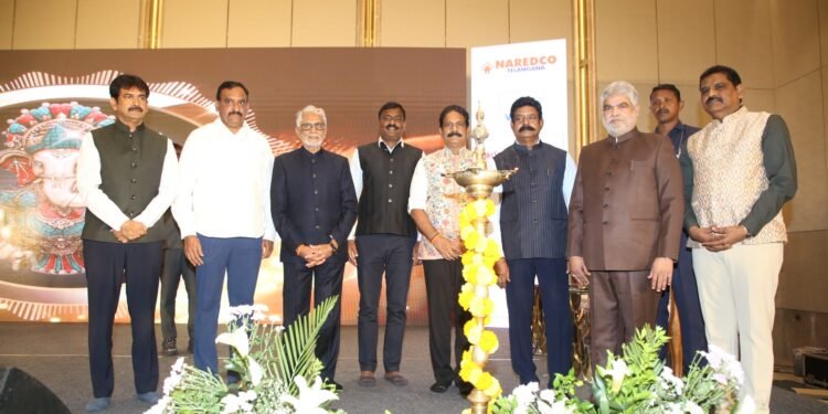 నేషనల్ రియల్ ఎస్టేట్ డెవలప్ మెంట్ కౌన్సిల్ (నరెడ్కో) ఆధ్వర్యంలో పద్మశ్రీ మురళీమోహన్ కు ఘన సన్మానం